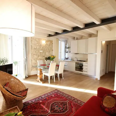 아파트 Casa Angie *